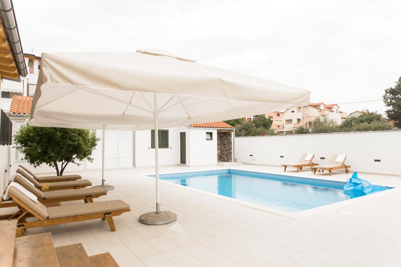 Apartment Zara - Luxury Apartment With Private Pool Luaran gambar