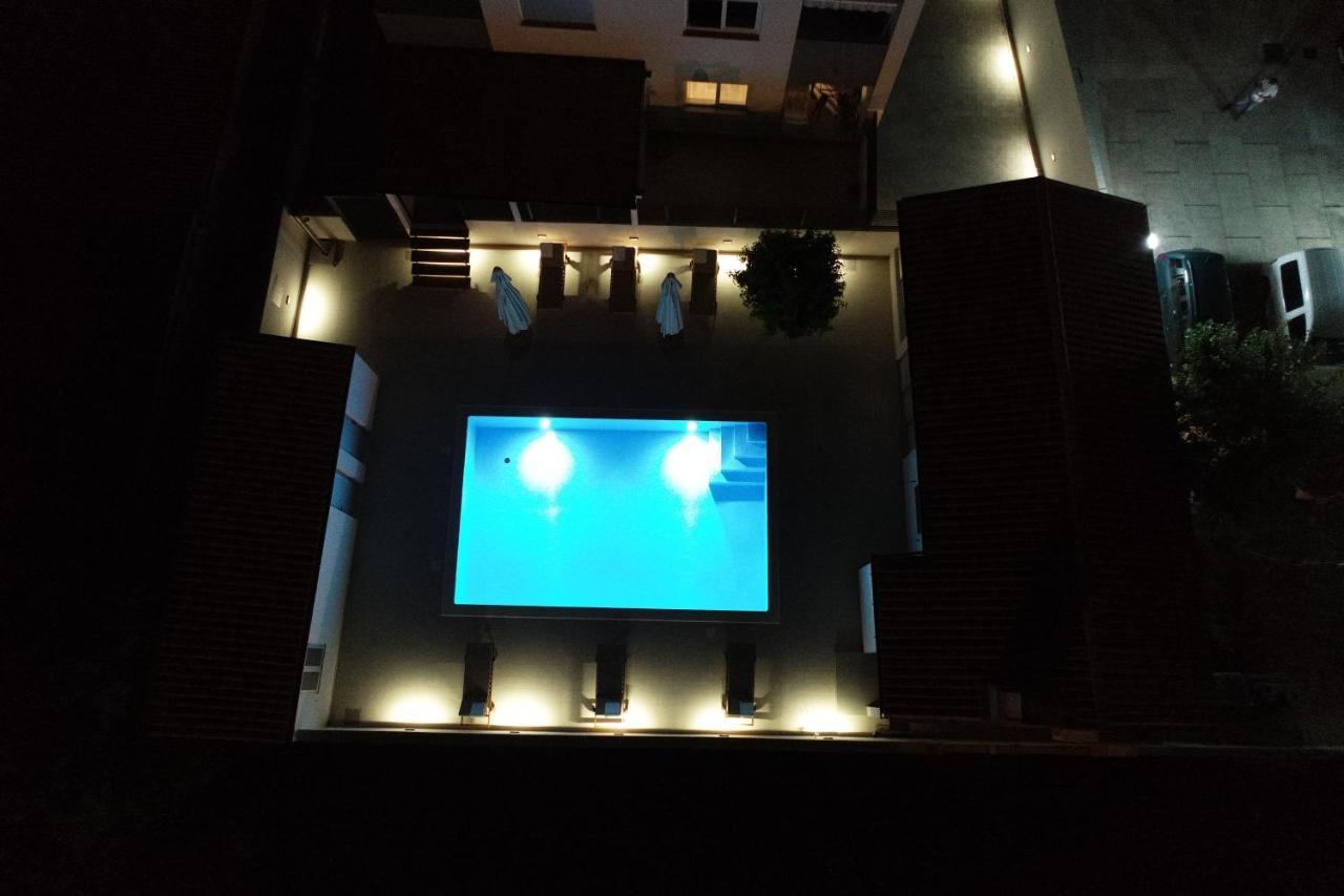 Apartment Zara - Luxury Apartment With Private Pool Luaran gambar