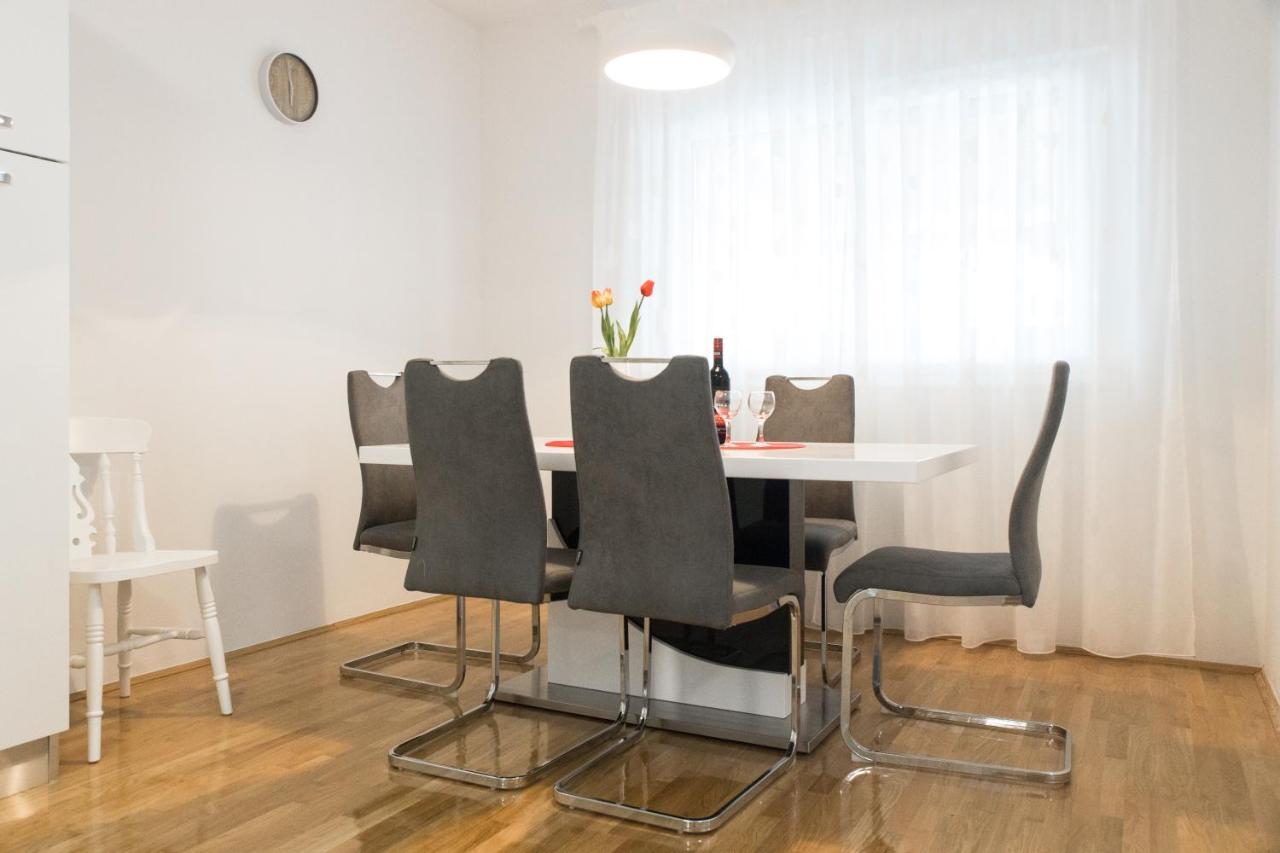 Apartment Zara - Luxury Apartment With Private Pool Luaran gambar