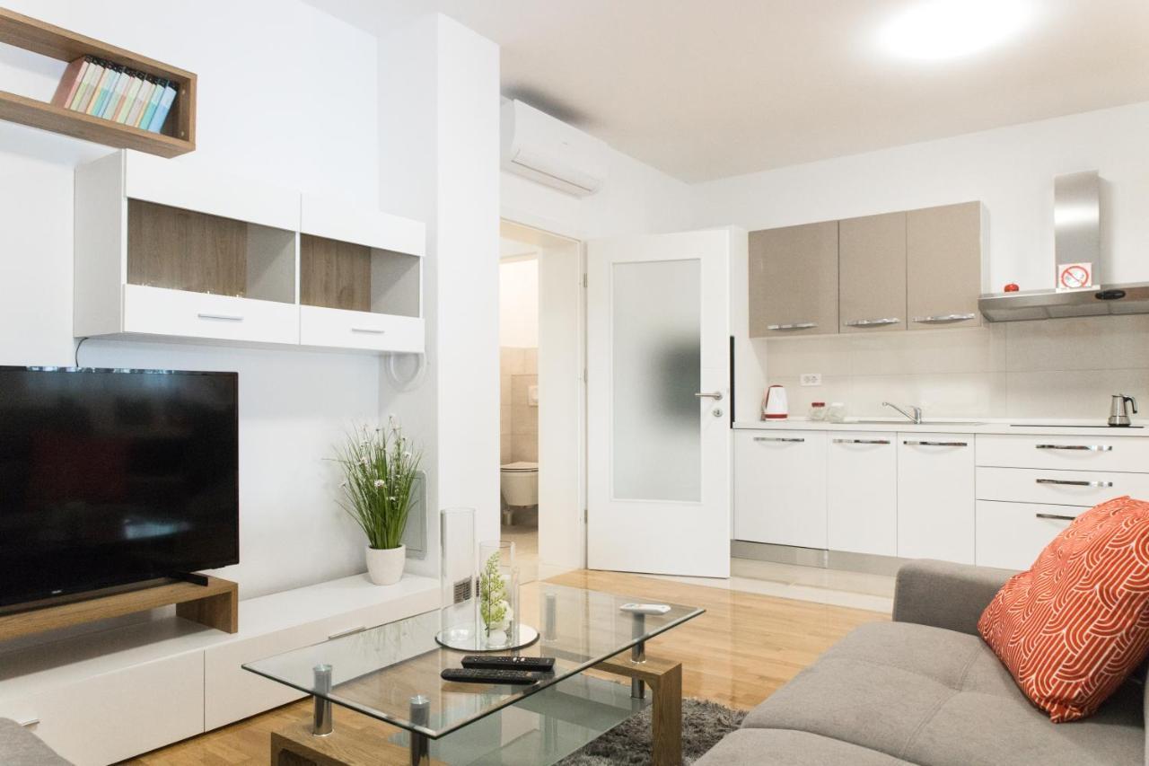 Apartment Zara - Luxury Apartment With Private Pool Luaran gambar